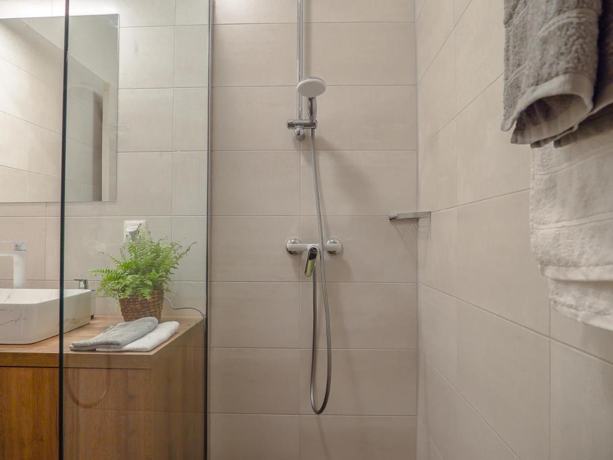 Apartmani Dora & Luka غييكا المظهر الخارجي الصورة