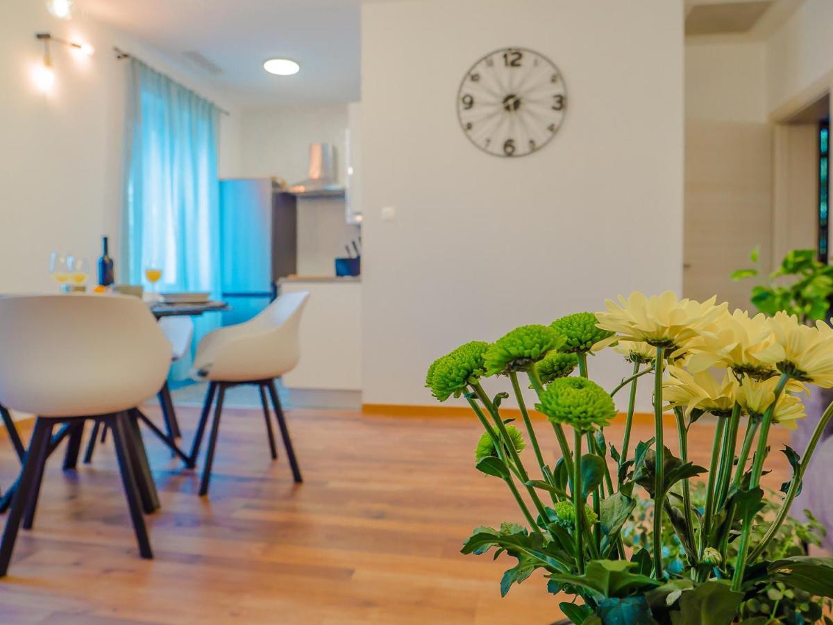 Apartmani Dora & Luka غييكا المظهر الخارجي الصورة