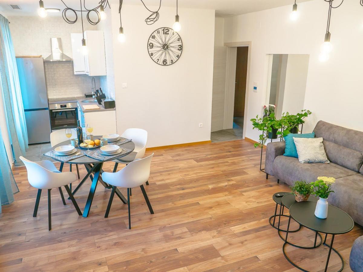 Apartmani Dora & Luka غييكا المظهر الخارجي الصورة