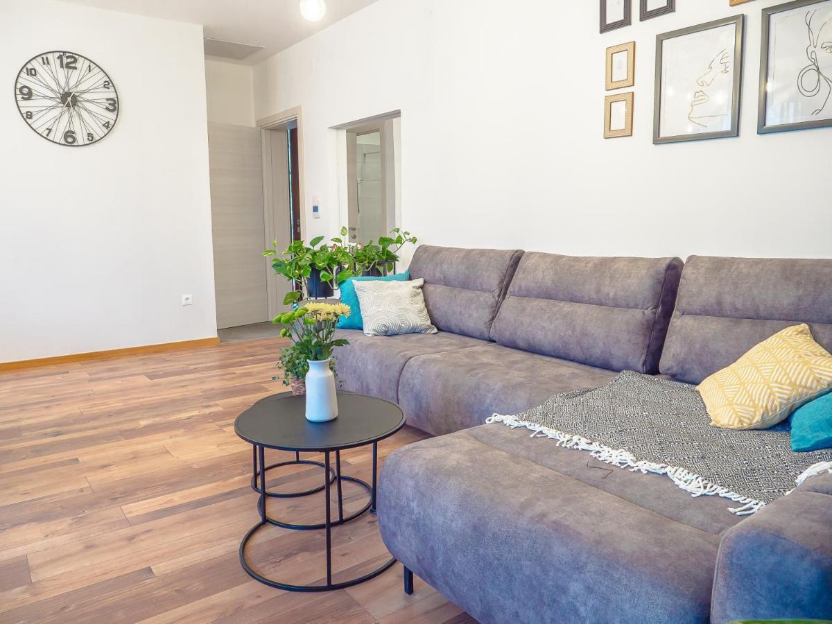 Apartmani Dora & Luka غييكا المظهر الخارجي الصورة